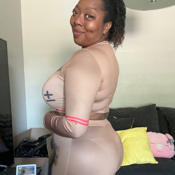 Two piece pants set girls just wanna have funds - Picture 4 of 7